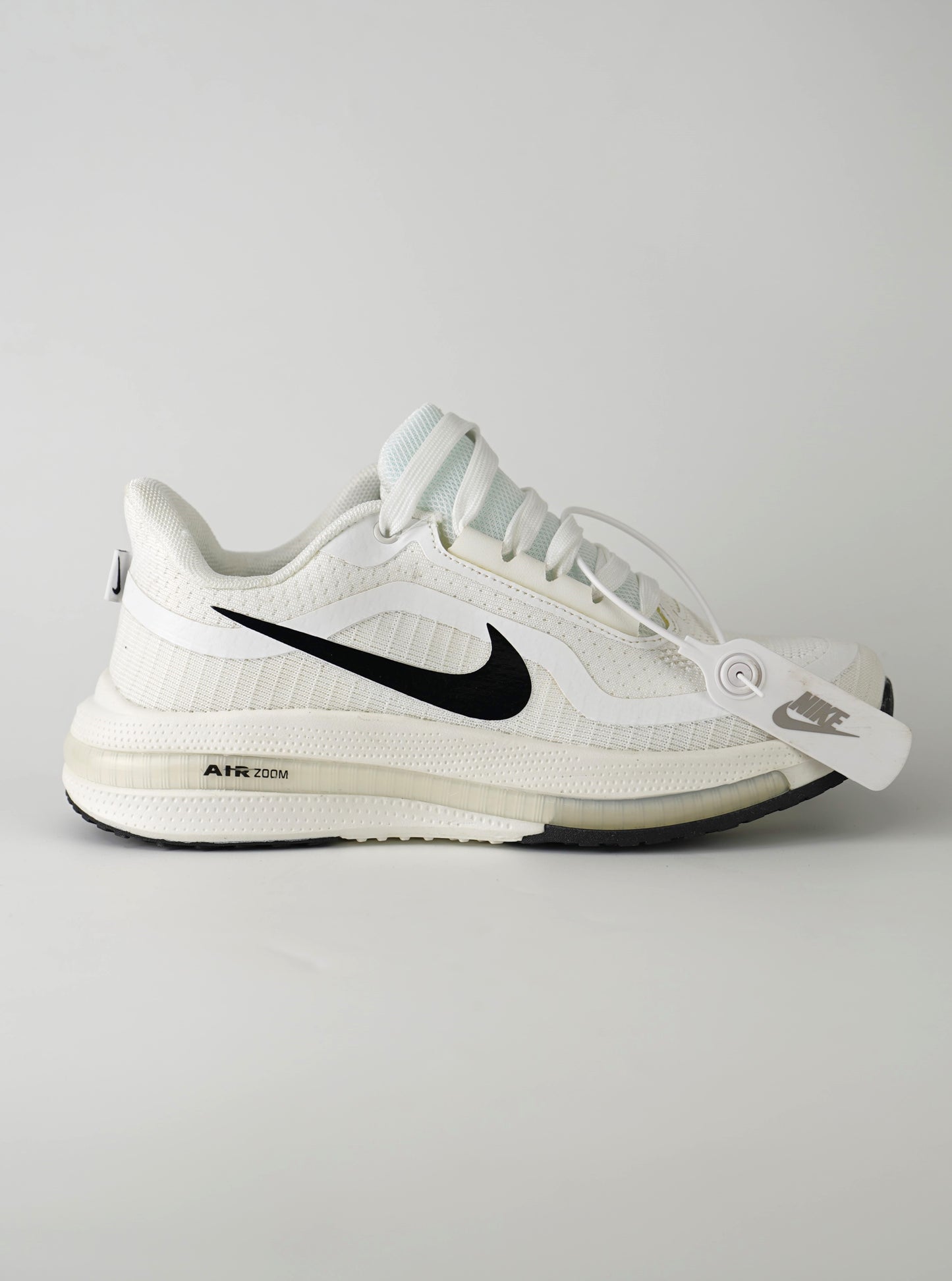 Nike Air Zoom Replica Shoes in Pakistan | Best Quality Sneakers (White)
