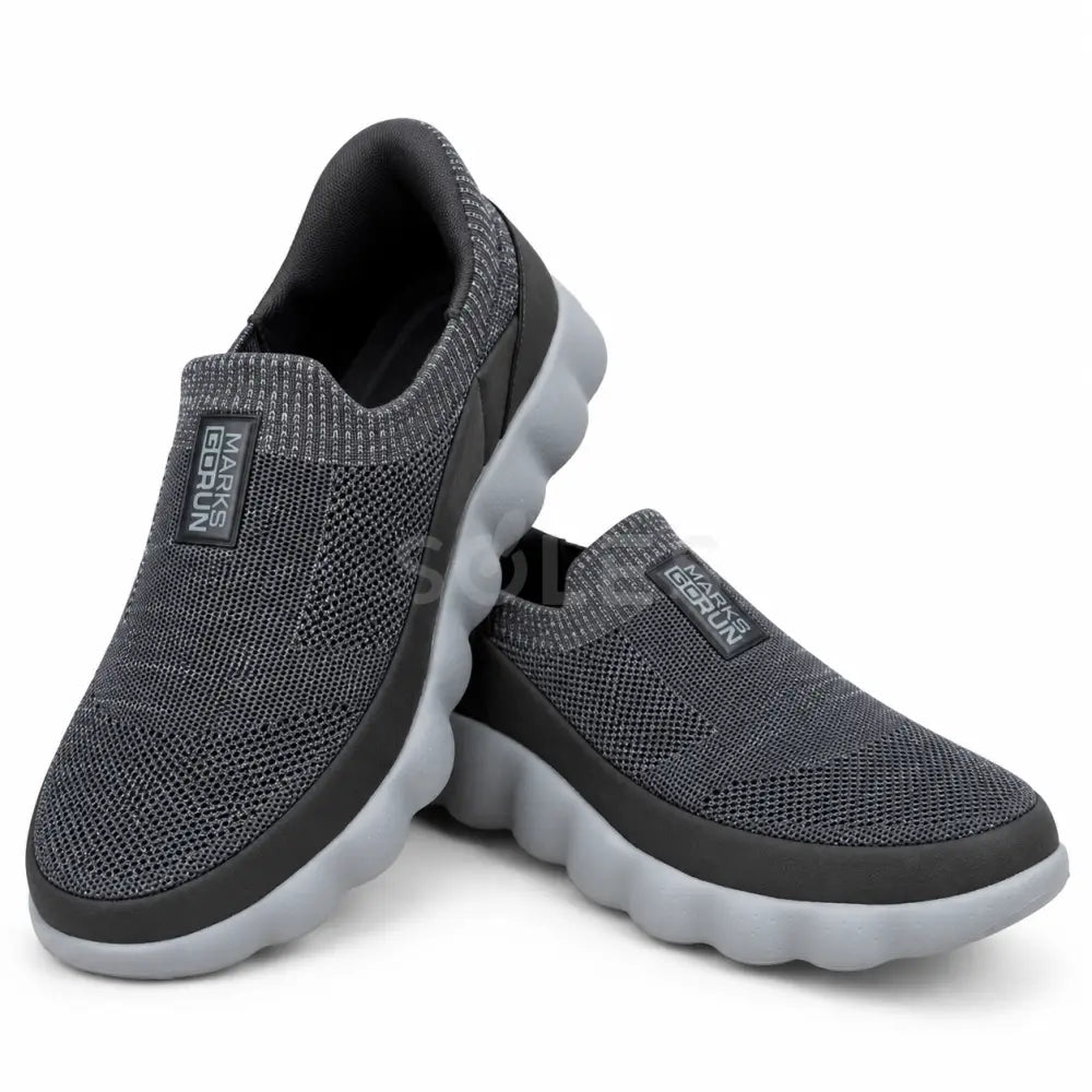 SOLES M-935 dark grey men's breathable mesh slip-on walking shoe, photo 3 of 4